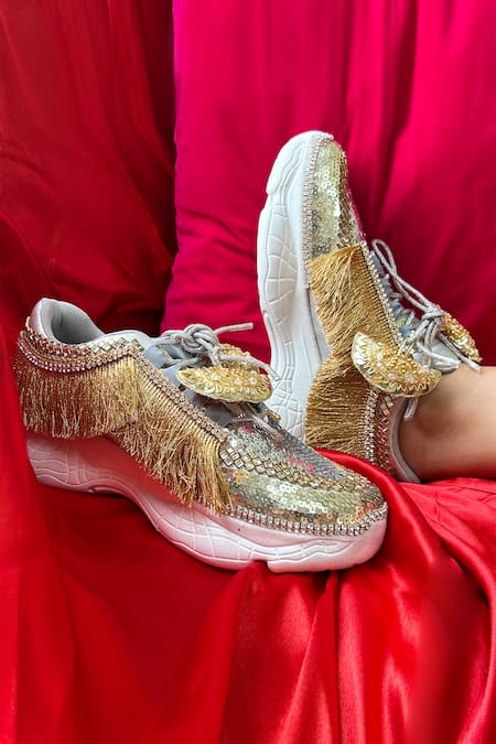 Shop Chal Jooti Silver Tsarina Feather Embellished Sneakers at Aza Fashions Shop_Chal Jooti_Silver Tsarina Feather Embellished Sneakers_at_Aza_Fashions
