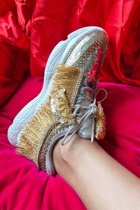 Buy Chal Jooti Silver Tsarina Feather Embellished Sneakers Online at Aza Fashions Buy_Chal Jooti_Silver Tsarina Feather Embellished Sneakers_Online_at_Aza_Fashions