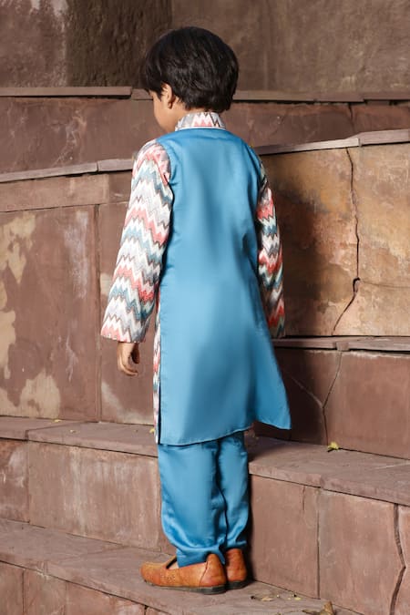 Fayon Kids_Blue Cotton Embroidery Zig Zag Print Kurta Set _Online_at_Aza_Fashions