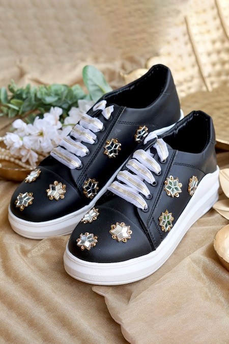 Embroidered sneaker on sale