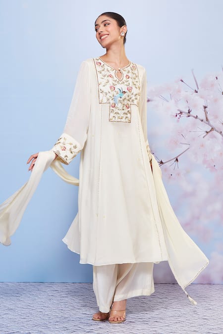Ajiesh Oberoi_Ivory Chiffon Embroidery Round Neck Floral Kurta Palazzo Set _at_Aza_Fashions