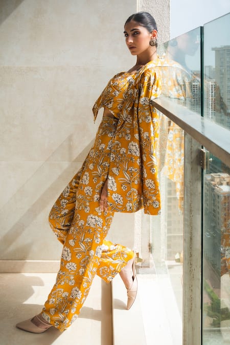 Shop_Shachi Sood_Yellow Silk Embroidery Open , Sweetheart Floral Print Blazer And Pant Set _Online_at_Aza_Fashions