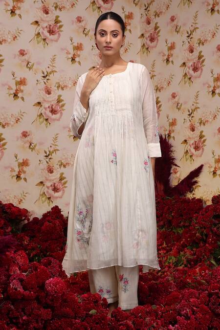 Buy_Vrinda By Pundrik Dubey_Ivory Chanderi Silk Embroidered Floral Round Straight Kurta Pant Set_Online_at_Aza_Fashions