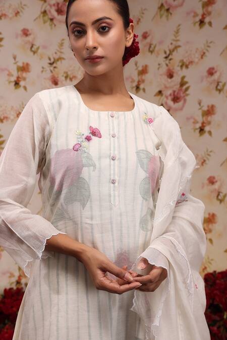 Vrinda By Pundrik Dubey Ivory Chanderi Silk Embroidered Floral Round Kurta Pant Set at Aza Fashions Vrinda By Pundrik Dubey_Ivory Chanderi Silk Embroidered Floral Round Kurta Pant Set_at_Aza_Fashions