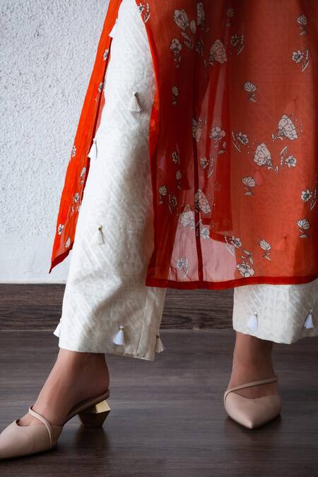 Shachi Sood Orange Organza, Chanderi Silk Tassels Round Neck Floral Print Kurta Set Online at Aza Fashions Shachi Sood_Orange Organza, Chanderi Silk Tassels Round Neck Floral Print Kurta Set _Online_at_Aza_Fashions