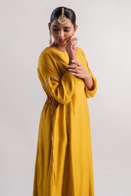 Tussah By Siddhi Shah_Yellow Silk, Tissue Embroidery Round Neck Sequins Line Kurta And Pant Set _Online_at_Aza_Fashions