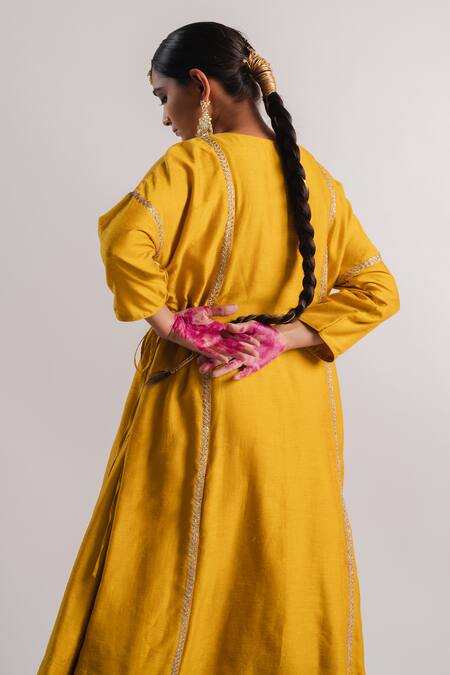Tussah By Siddhi Shah_Yellow Silk, Tissue Embroidery Round Neck Sequins Line Kurta And Pant Set _at_Aza_Fashions