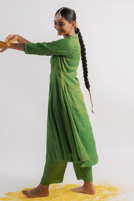 Buy_Tussah By Siddhi Shah_Green Tissue Sequins, Embroidery V-neck Kurta And Pant Set _Online_at_Aza_Fashions