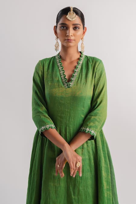 Buy_Tussah By Siddhi Shah_Green Tissue Sequins, Embroidery V-neck Kurta And Pant Set 