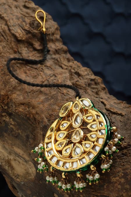 Shop Dugran By Dugristyle Green Pearl And Kundan Embellished Maangtikka at Aza Fashions Shop_Dugran By Dugristyle_Green Pearl And Kundan Embellished Maangtikka _at_Aza_Fashions