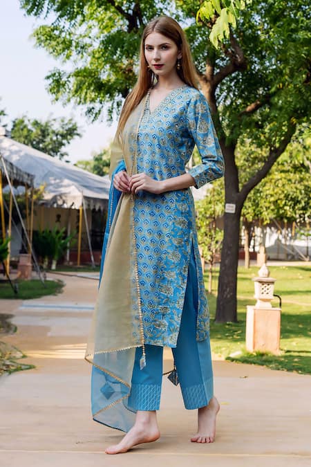 Buy_Missprint_Blue Chanderi, Cotton Embroidery V-neck Allora Print Straight Kurta Set _Online_at_Aza_Fashions