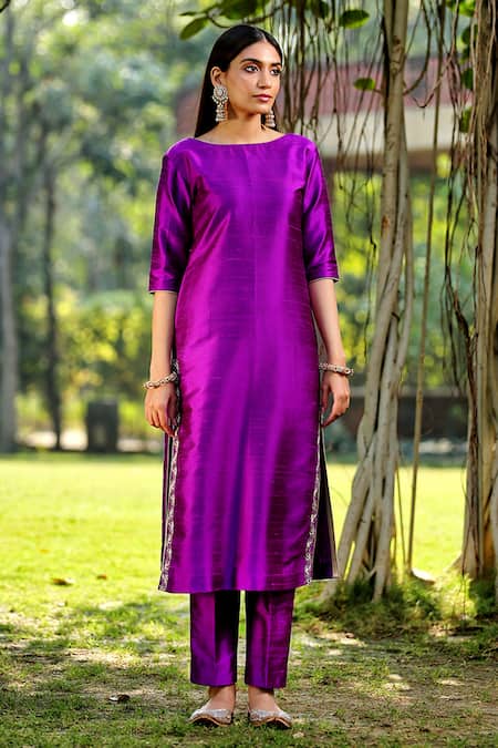 Weaver Story_Purple Raw Silk Hand Embroidered Cut Dana Boat Neck Kurta Set With Dupatta _Online_at_Aza_Fashions