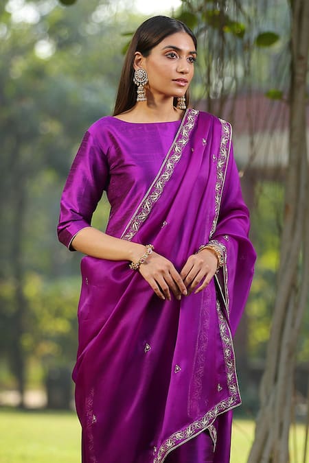 Buy_Weaver Story_Purple Raw Silk Hand Embroidered Cut Dana Boat Neck Kurta Set With Dupatta _Online_at_Aza_Fashions