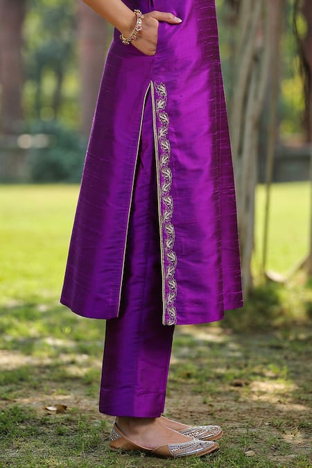 Weaver Story_Purple Raw Silk Hand Embroidered Cut Dana Boat Neck Kurta Set With Dupatta _at_Aza_Fashions