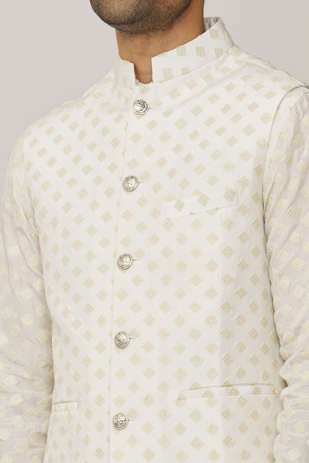 Buy_Spring Break_White Polyester, Cotton Embroidery Geometric Thread Bundi Set _Online_at_Aza_Fashions