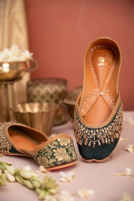 House Of Vian Green Zahra Embellished Juttis 