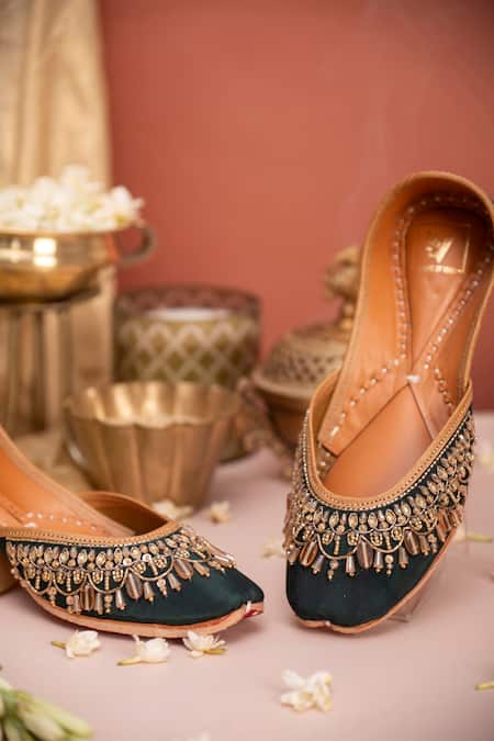 Shop House Of Vian Green Zahra Embellished Juttis at Aza Fashions Shop_House Of Vian_Green Zahra Embellished Juttis _at_Aza_Fashions