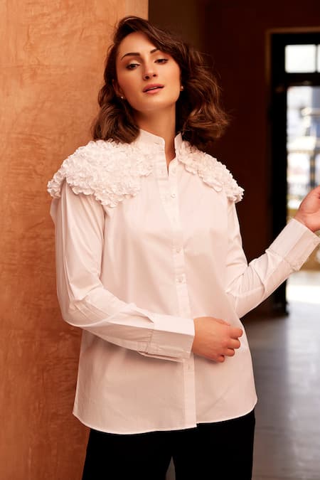 Palak Khandelwal_White Cotton Bandeau Neck Frill Shoulder Shirt _Online_at_Aza_Fashions