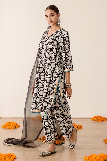 Buy_Gulabo Jaipur_Black Cotton Lace, Embroidery, Floral Block Print Kurta Pant Set With Dupatta _Online_at_Aza_Fashions
