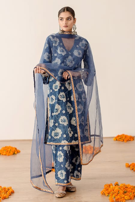 Gulabo Jaipur_Blue Cotton, Chiffon Lace, Embroidery V-neck Dia Floral Print Kurta Pant Set _Online_at_Aza_Fashions