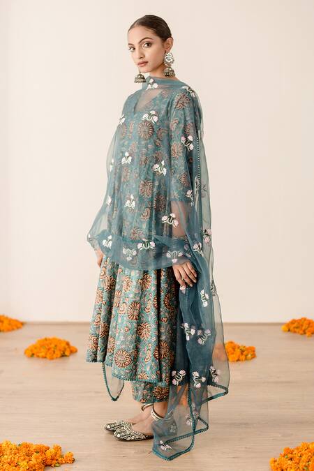 Gulabo Jaipur_Green Cotton Embroidery V-neck Rubal Floral Hand Block Print Anarkali Pant Set _Online_at_Aza_Fashions