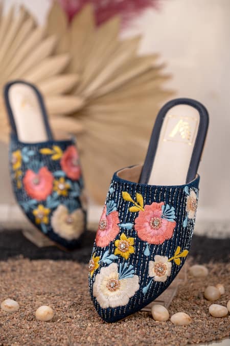 Embroidered Daisies on Denim Texture Graphic by Visual Gypsy · Creative  Fabrica