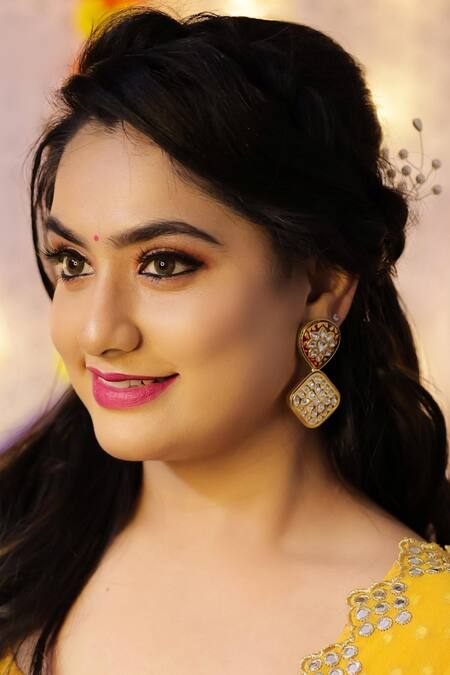 Ishhaara_Gold Plated Stones Oval Shaped Earrings _at_Aza_Fashions