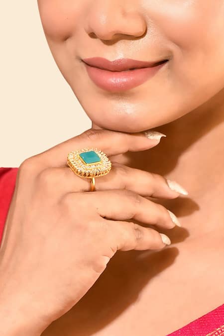 Stylish Gold Plated White Sania Mirza Style Without Piercing Clip On  Pressing Type Nose Ring Pin Stud For Women And Girls at Rs 230.00 |  Ludhiana| ID: 2851970833862