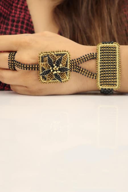 Vaidaan Gold Plated Beads Bhriti Hathphool 