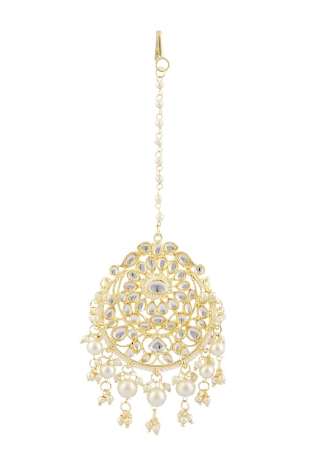 Shop Moh-Maya By Disha Khatri Gold Plated Kundan Maangtikka at Aza Fashions Shop_Moh-Maya By Disha Khatri_Gold Plated Kundan Maangtikka _at_Aza_Fashions