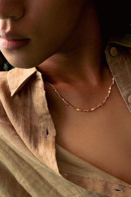 Esme By Aashna Dalmia Gold Plated Figaro Pattern Chain 