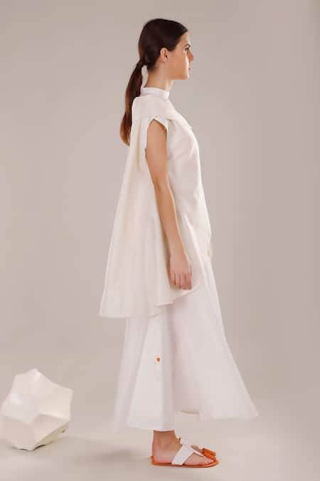 Dhi_White Chanderi Silk Boat Neck Overlay Jacket _Online_at_Aza_Fashions