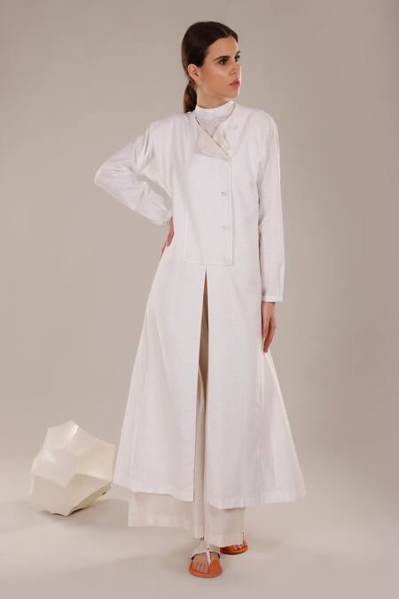 Dhi White Chanderi Solid Trench Coat Online at Aza Fashions Dhi_White Chanderi Solid Trench Coat _Online_at_Aza_Fashions