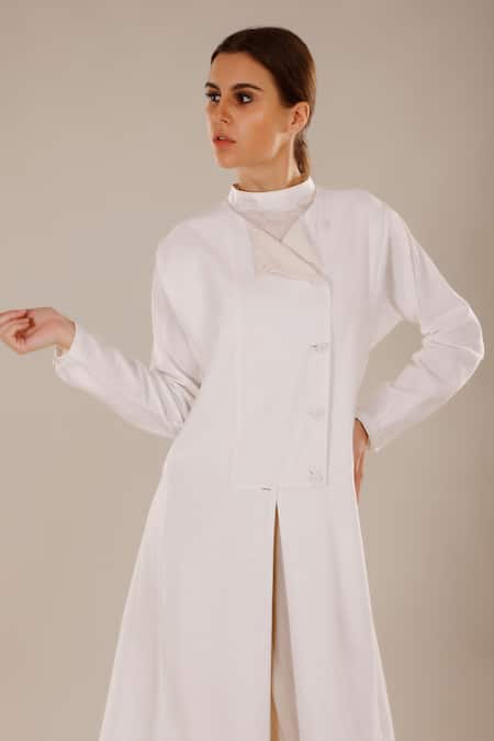 Buy Dhi White Chanderi Solid Trench Coat Online at Aza Fashions Buy_Dhi_White Chanderi Solid Trench Coat _Online_at_Aza_Fashions