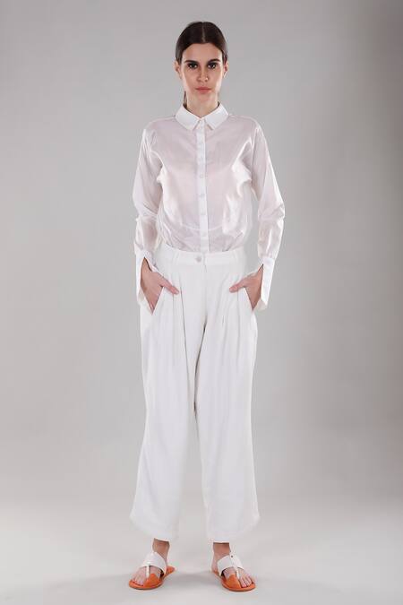 Buy_Dhi_White Handloom Cotton Pleated Trouser _Online_at_Aza_Fashions