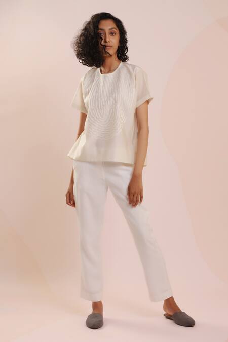 Buy_Dhi_White Chanderi Embroidery Round Neck Thumb Impression Top _Online_at_Aza_Fashions