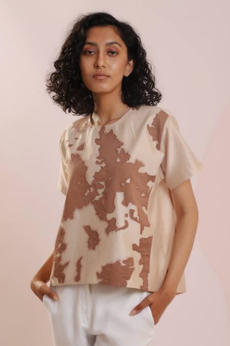 Shop_Dhi_White Chanderi Embroidery Round Neck Abstract Patch Work Top _Online_at_Aza_Fashions