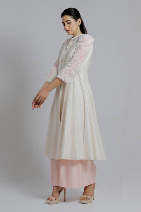 Shop_Dhi_White Chanderi Silk Embroidered Thread Butterfly Applique Kurti _Online_at_Aza_Fashions