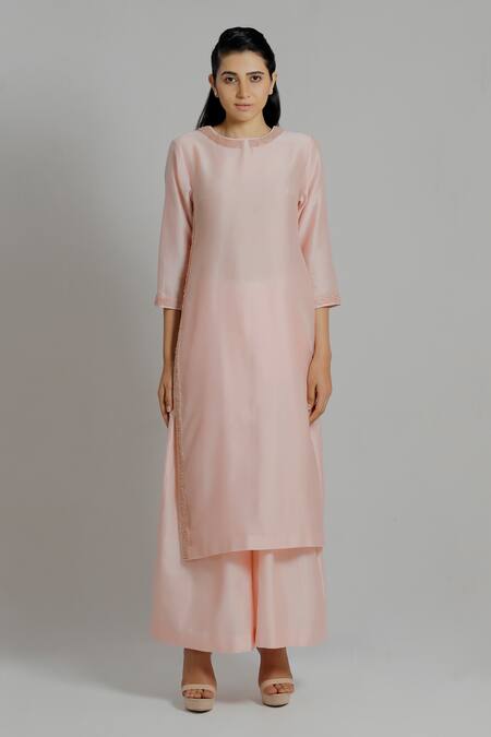 Dhi_Pink Chanderi Silk Embroidered Thread Round Kurta _Online_at_Aza_Fashions