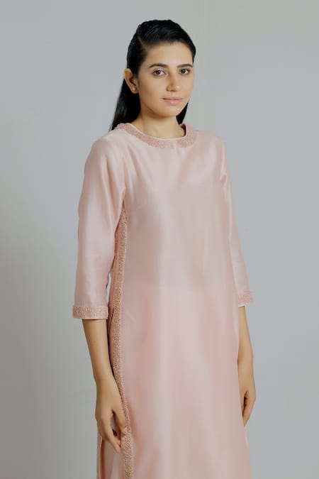 Shop_Dhi_Pink Chanderi Silk Embroidered Thread Round Kurta _Online_at_Aza_Fashions