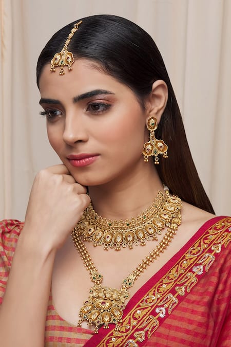 Samyukta Singhania Gold Plated Stones Floral Embellished Choker Set 