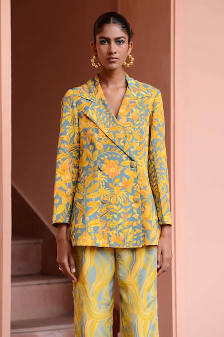 Rishi and Vibhuti Yellow Crepe Floral Notched Lapel Pattern Blazer And Pant Power Suit Set  3