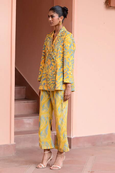 Rishi and Vibhuti Yellow Crepe Floral Notched Lapel Pattern Blazer And Pant Power Suit Set  4