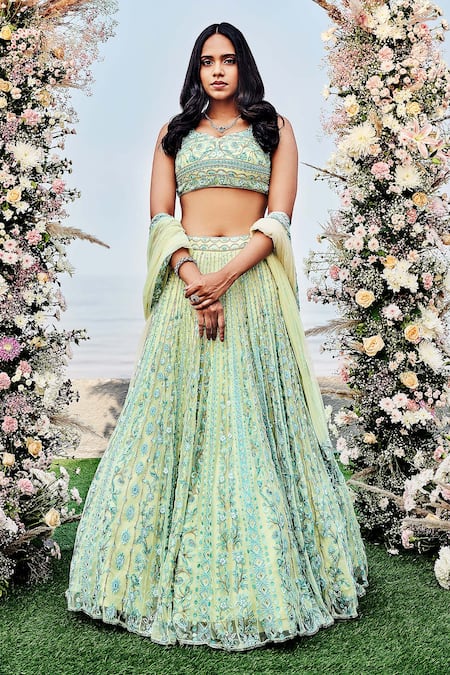 Sanjana Thakur Green 100% Nylon Net Embroidered Pearl Leaf Neck Resham And Lehenga Set 