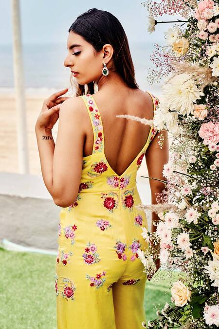 Buy Sanjana Thakur Yellow Silk Embroidery, Sequins V-neck Floral Zardozi Jumpsuit Buy_Sanjana Thakur_Yellow Silk Embroidery, Sequins V-neck Floral Zardozi Jumpsuit