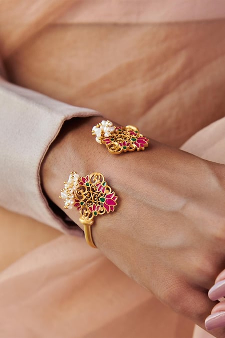 Zariin Glory Lotus Cuff Bracelet 