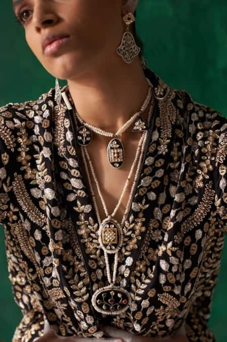 Sangeeta Boochra X Payal Singhal Nusrat Pendant Necklace With Pearl Chain 