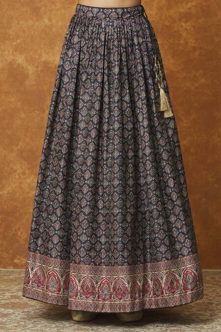 Buy_Samyukta Singhania_Black Floral Blouse Round, Jacket Lapel Collar Blossom Print Lehenga Set