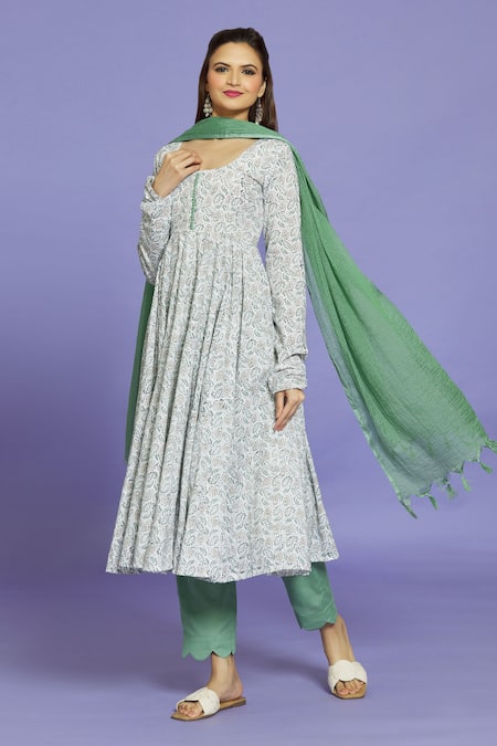 Shop_Naintara Bajaj_Green Kota Doria Round Neck Paisley Print Anarkali Pant Set _Online_at_Aza_Fashions