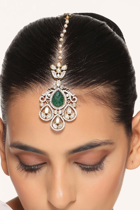 Shop Swabhimann Green Polki Embellished Maangtikka at Aza Fashions Shop_Swabhimann_Green Polki Embellished Maangtikka _at_Aza_Fashions